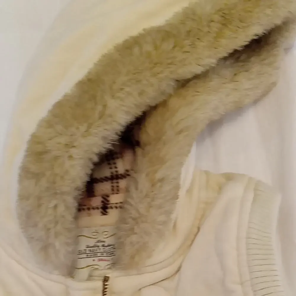 Old Navy Girl's Size XS Cream Hooded Vest with Faux Fur Trim. Athleisure